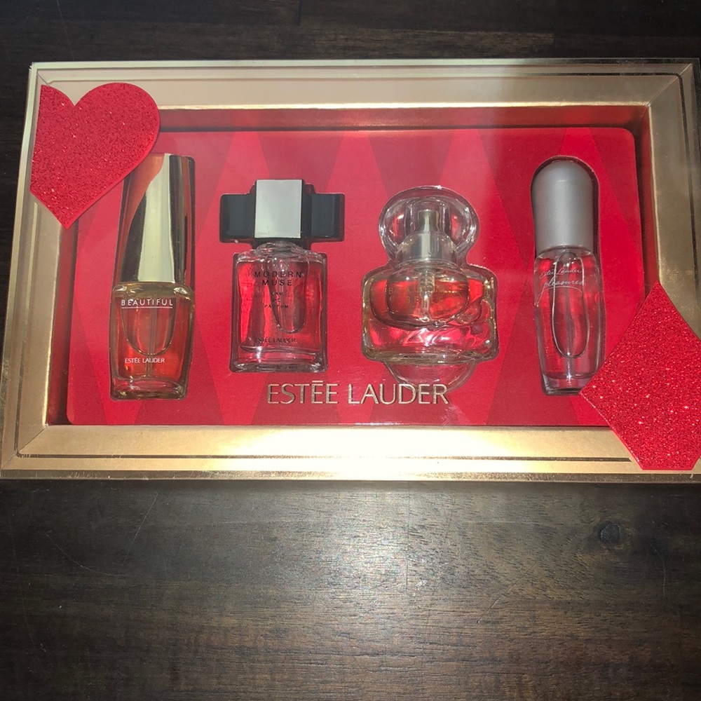 Estée Lauder Perfumes